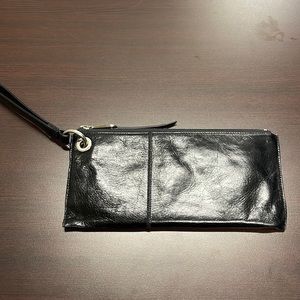 Vida Hobo Wristlet- Like New!
